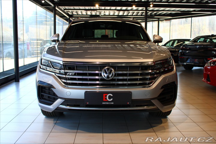Volkswagen Touareg 3.0 TDI 210kW R-Line Pano 2018