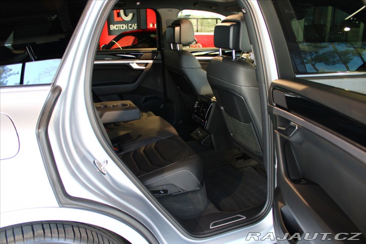 Volkswagen Touareg 3.0 TDI 210kW R-Line Pano 2018