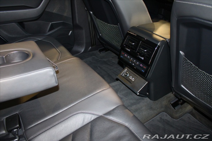 Volkswagen Touareg 3.0 TDI 210kW R-Line Pano 2018