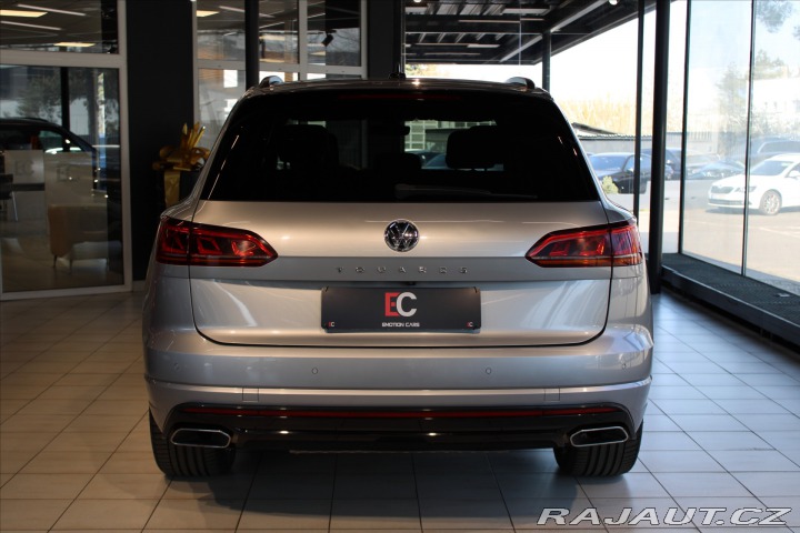 Volkswagen Touareg 3.0 TDI 210kW R-Line Pano 2018