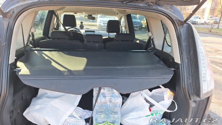 Mazda 5  2010