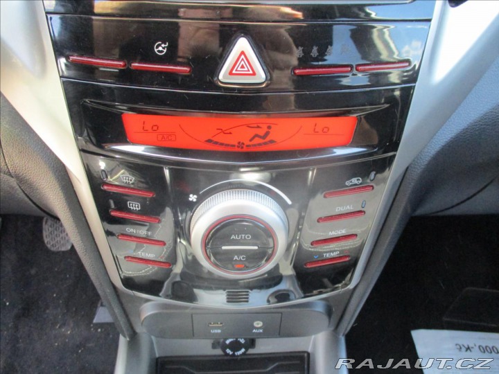 SsangYong Tivoli 1,6 e-XDi kamera ESP Klim 2019