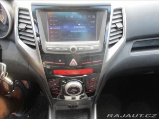 SsangYong Tivoli 1,6 e-XDi kamera ESP Klim 2019