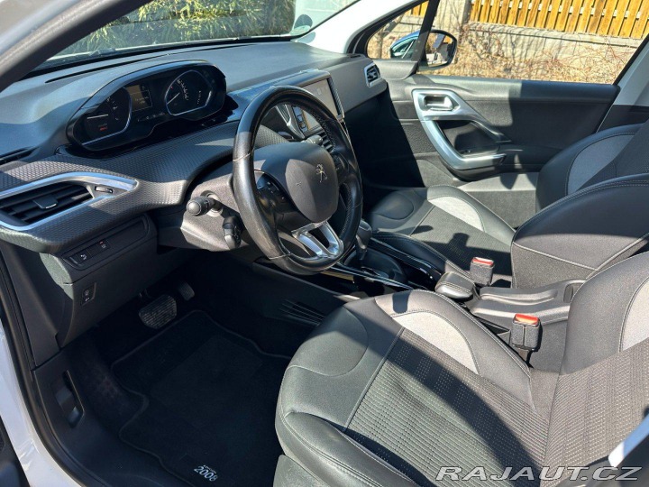 Peugeot 2008 1.2T 81kw AT Allure 2016