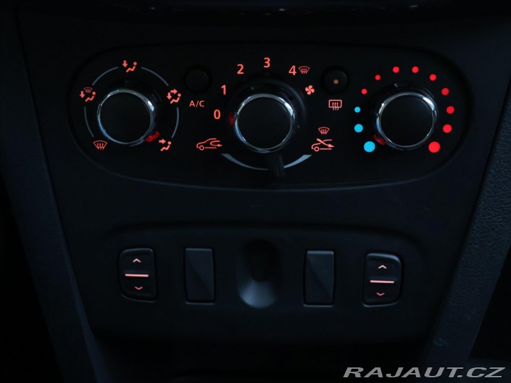 Dacia Sandero 1,2 16V 54kW Ambiance CZ 2015