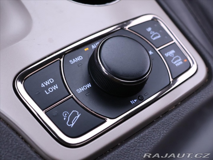 Jeep Grand Cherokee 3,0 L V6 184kW CRD Overla 2016