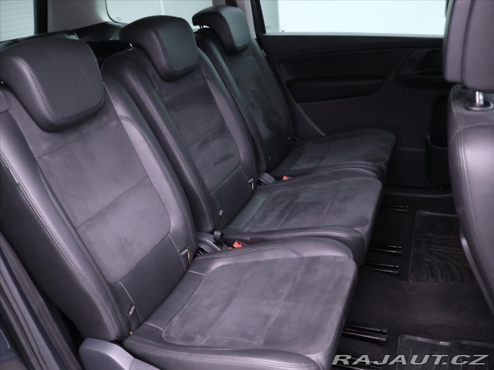 Volkswagen Sharan 2,0 TDI Highline 7-Míst 2015