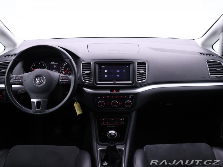 Volkswagen Sharan 2,0 TDI Highline 7-Míst 2015