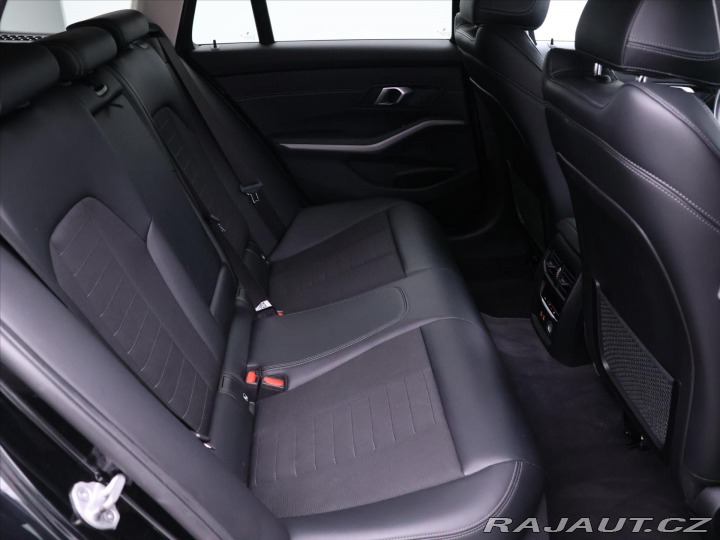 BMW 3 2,0 320d virtual HUD 1.Ma 2019