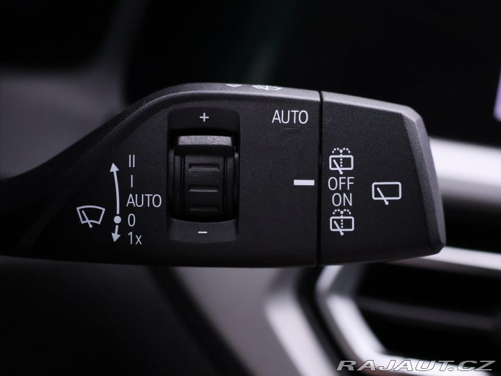 BMW 3 2,0 320d virtual HUD 1.Ma 2019