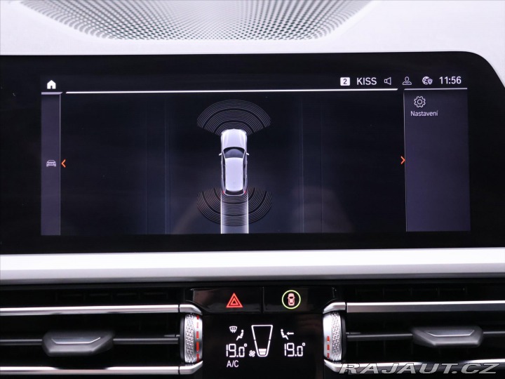 BMW 3 2,0 320d virtual HUD DPH 2019