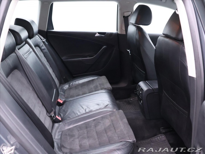 Volkswagen Passat 2,0 TDI 103kW Highline 1. 2007