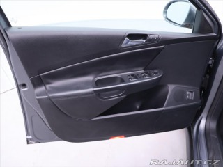 Volkswagen Passat 2,0 TDI 103kW Highline 1. 2007