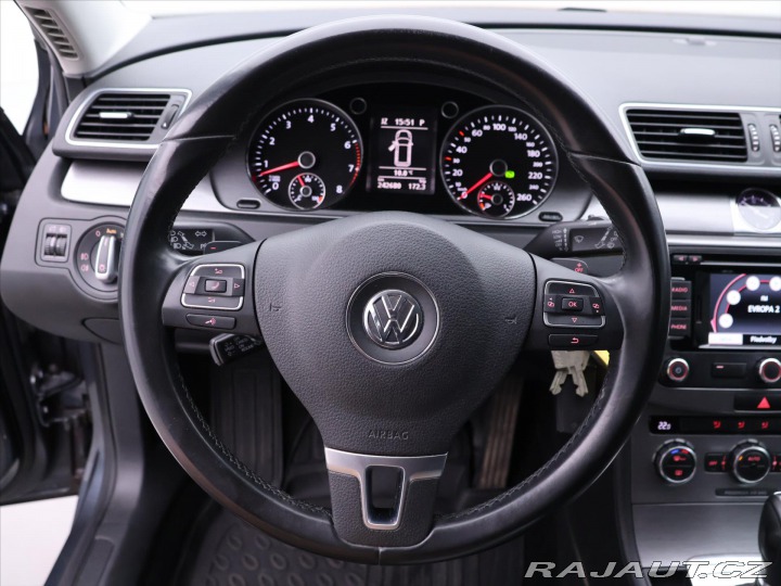 Volkswagen Passat 1,4 TSI DSG Comfort Navi 2012