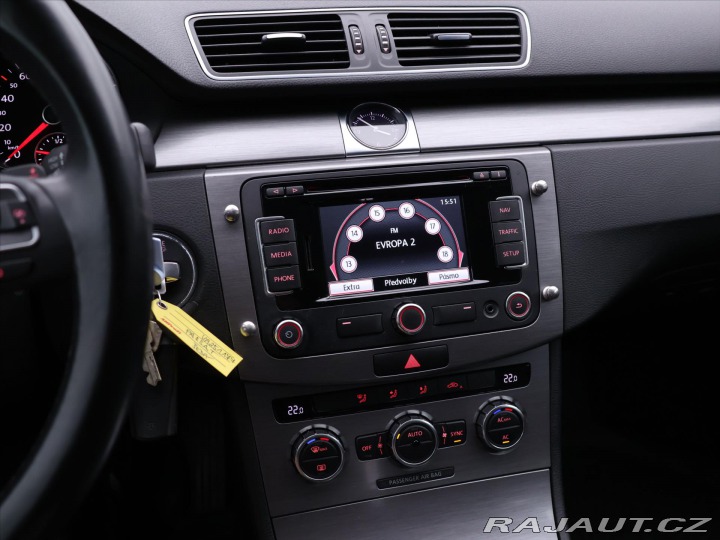 Volkswagen Passat 1,4 TSI DSG Comfort Navi 2012