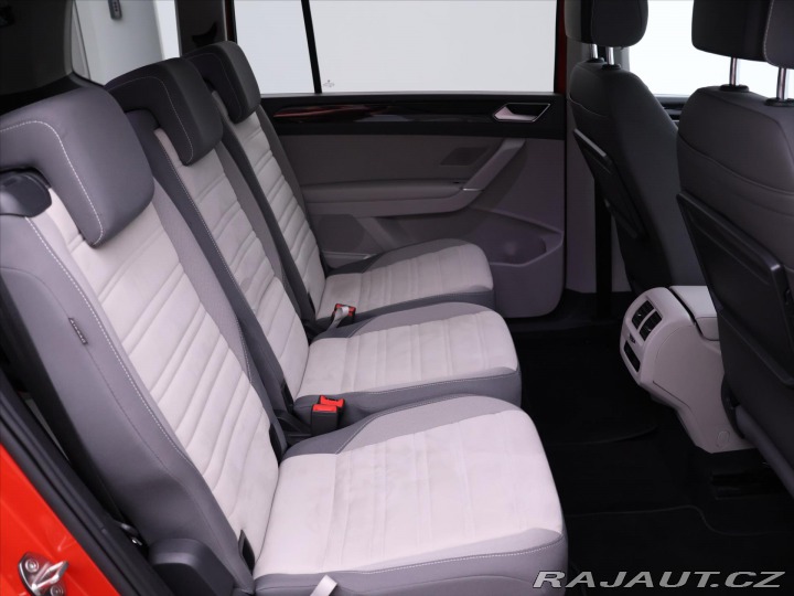 Volkswagen Touran 1,8 TSI 132kW DSG LED 7-M 2017