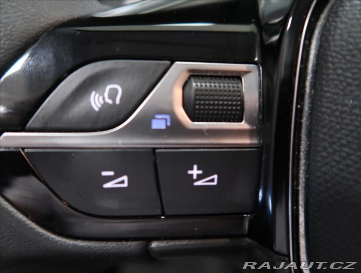 Peugeot 208 1,2 ALLURE 100 AUT 2022