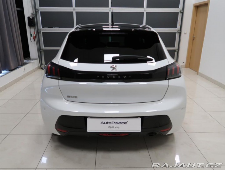 Peugeot 208 1,2 ALLURE 100 AUT 2022