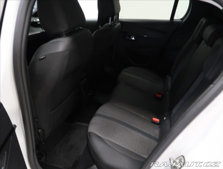 Peugeot 208 1,2 ALLURE 100 AUT 2022