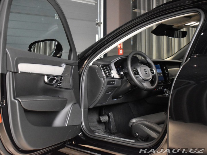 Volvo V90 2,0 Plus Dark T6 Plug-in 2025