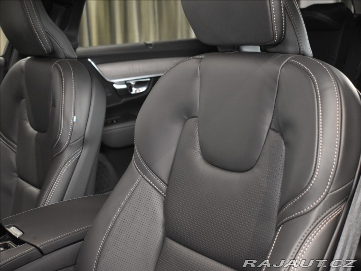 Volvo V90 2,0 Plus Dark T6 Plug-in 2025