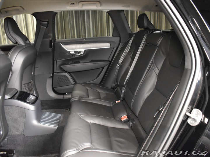 Volvo V90 2,0 Plus Dark T6 Plug-in 2025