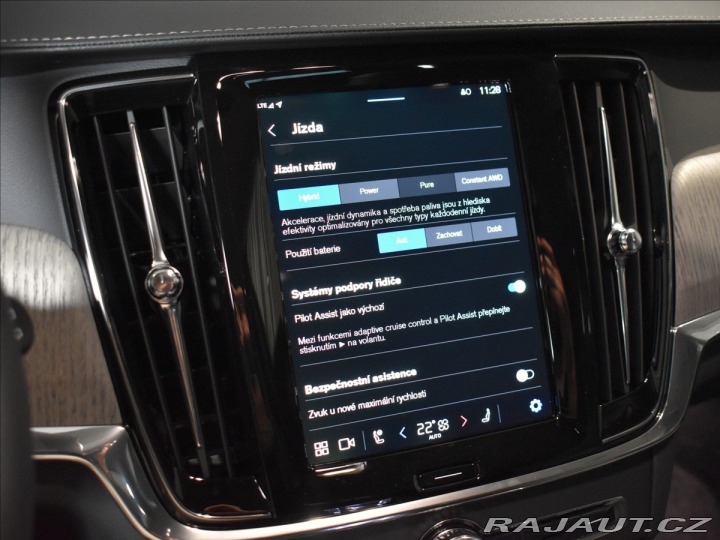 Volvo V90 2,0 Plus Dark T6 Plug-in 2025