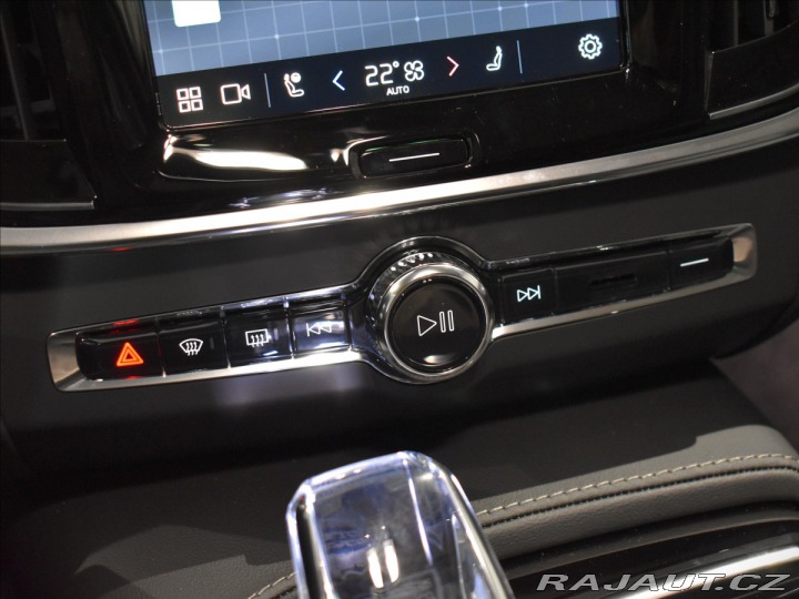 Volvo V90 2,0 Plus Dark T6 Plug-in 2025