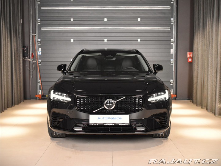 Volvo V90 2,0 Plus Dark T6 Plug-in 2025