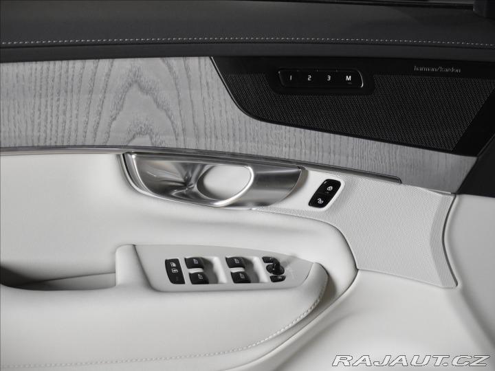Volvo XC90 2,0 T8 AWD Plus Bright 2025