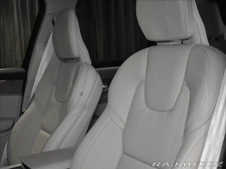 Volvo XC90 2,0 T8 AWD Plus Bright 2025