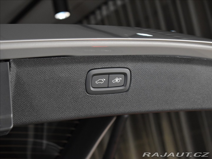 Volvo XC90 2,0 T8 AWD Plus Bright 2025