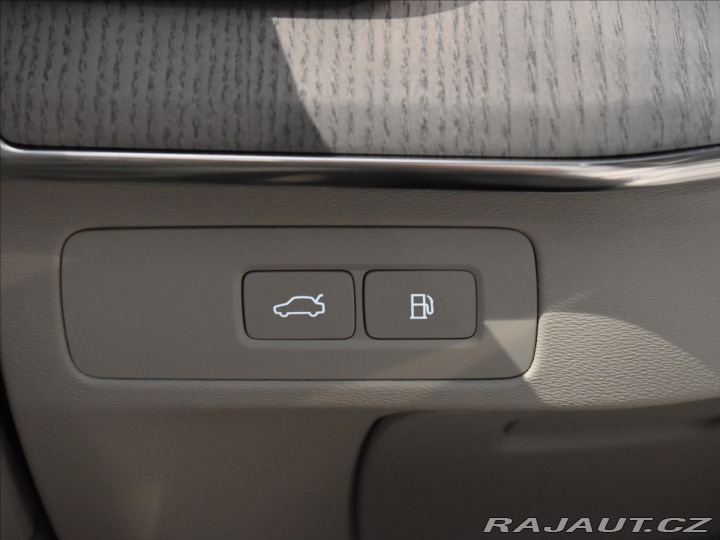 Volvo XC90 2,0 T8 AWD Plus Bright 2025