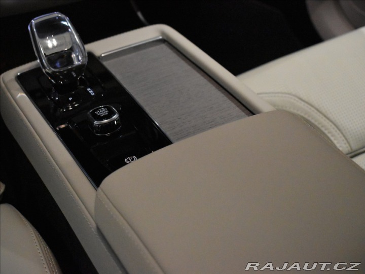 Volvo XC90 2,0 T8 AWD Plus Bright 2025