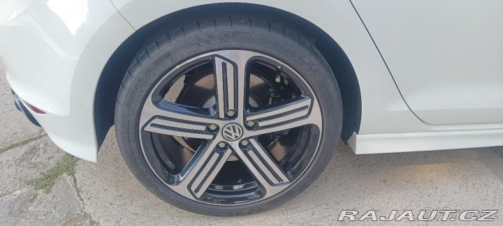 Volkswagen Golf 2,0 7 r 221kw 2015