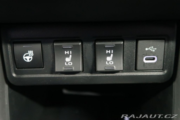 Toyota Corolla Cross 1.8Hybrid,CZ,1Maj,Comfort 2024