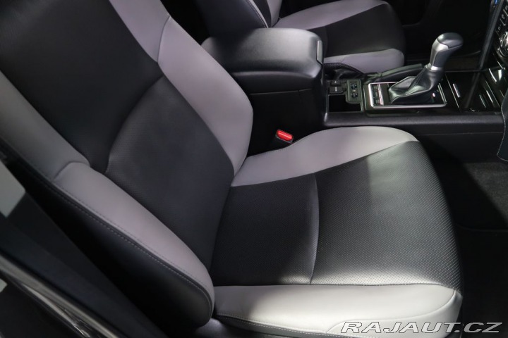 Toyota Land Cruiser 2.8D4D,CZ,1Maj,4x4,Execut 2023