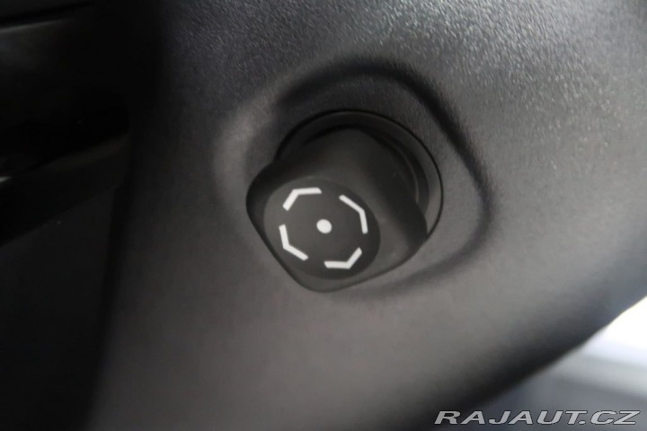 Toyota Land Cruiser 2.8D4D,CZ,1Maj,4x4,Execut 2023