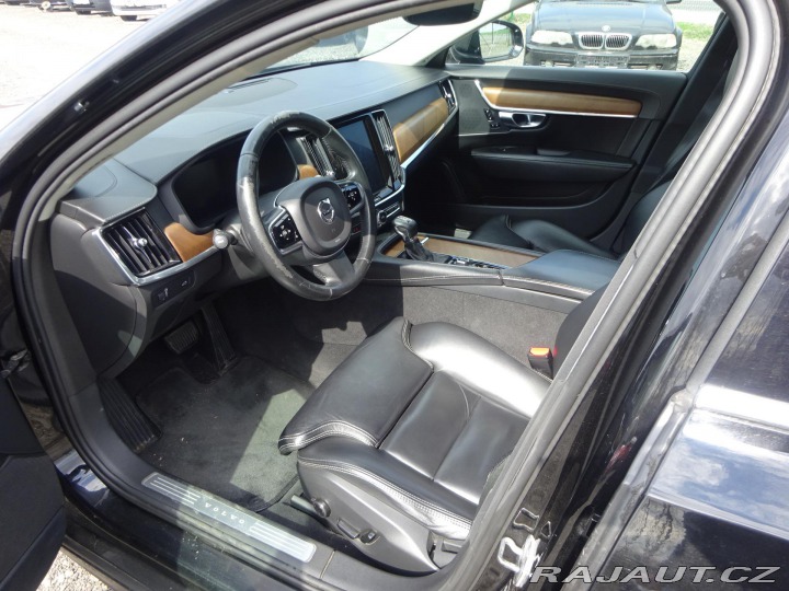 Volvo S90 D4 140kW Inscription ČR 2019