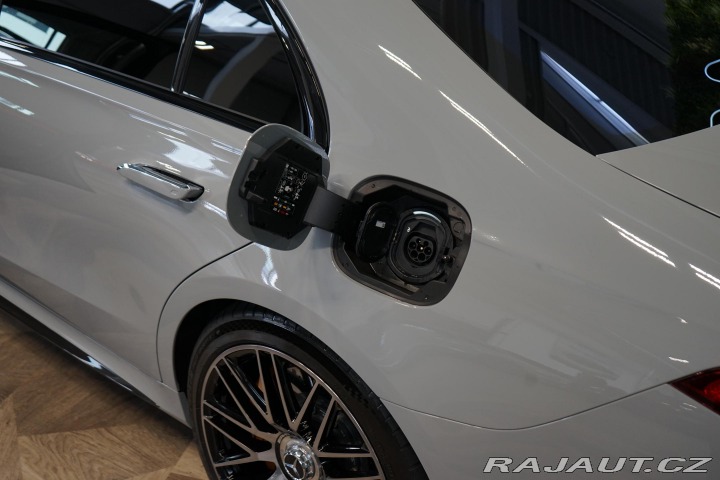 Mercedes-Benz S 63 S E-Perf. V8 590kW Edi 2023