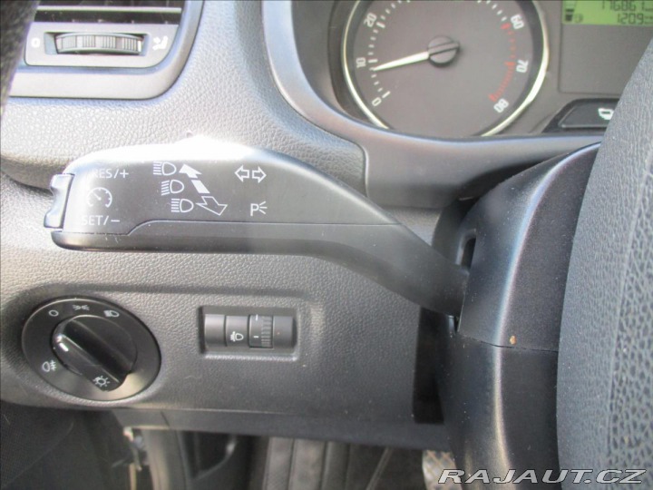 Škoda Fabia 1,4 63kW Ambiente Magic C 2011
