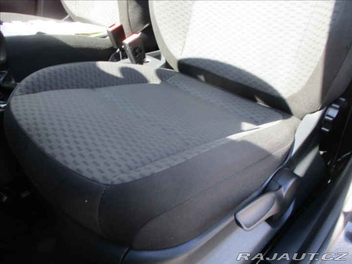 Škoda Fabia 1,4 63kW Ambiente Magic C 2011