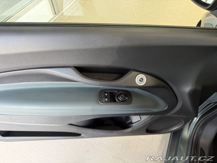 Fiat 500e Giorgio Armani Hatchback 2025
