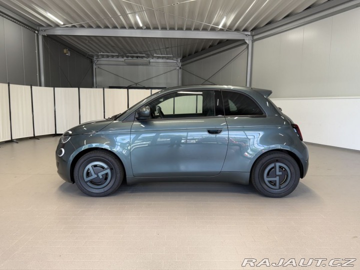 Fiat 500e Giorgio Armani Hatchback 2025