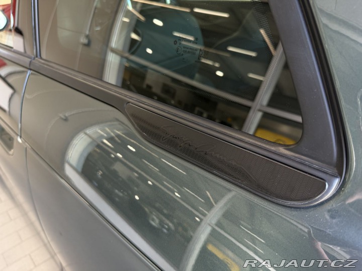 Fiat 500e Giorgio Armani Hatchback 2025