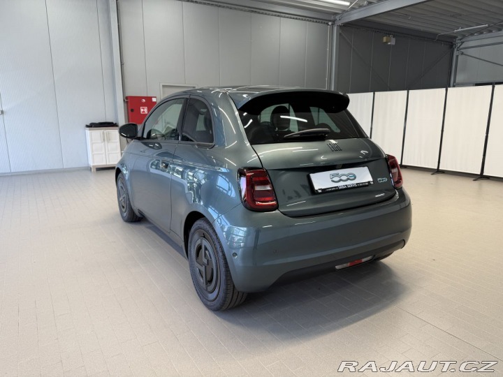 Fiat 500e Giorgio Armani Hatchback 2025
