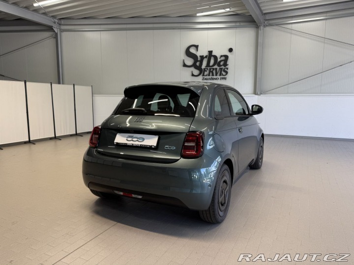 Fiat 500e Giorgio Armani Hatchback 2025