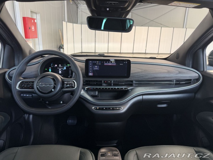 Fiat 500e Giorgio Armani Hatchback 2025