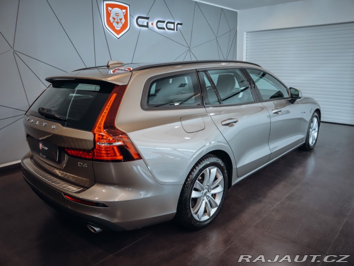 Volvo V60 D4 FWD Drive-E Momentum A 2018