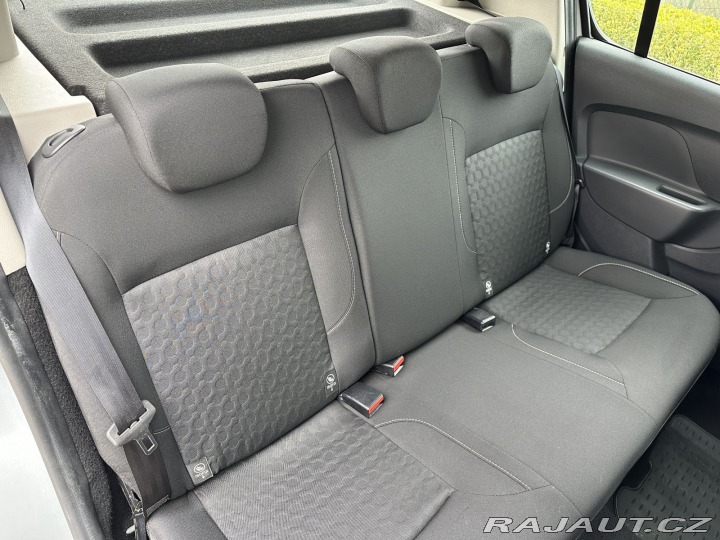 Dacia Sandero 1,2 16V 54kW AC 1.MAJ SER 2016